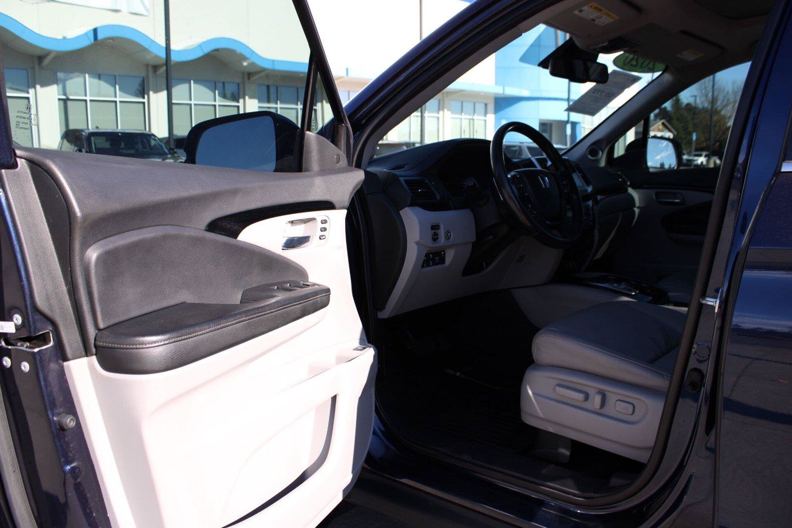 Used 2020 Honda Ridgeline RTL-E image 19