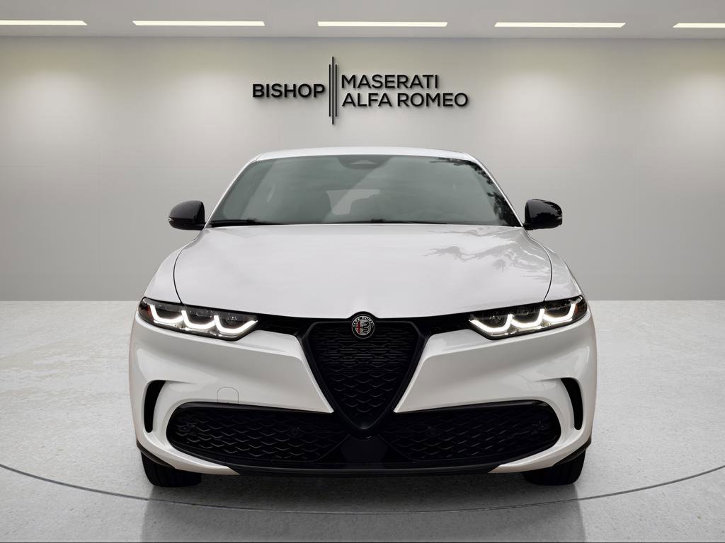 Used 2025 Alfa Romeo Tonale w/ Premium Package AWD/4WD image 2