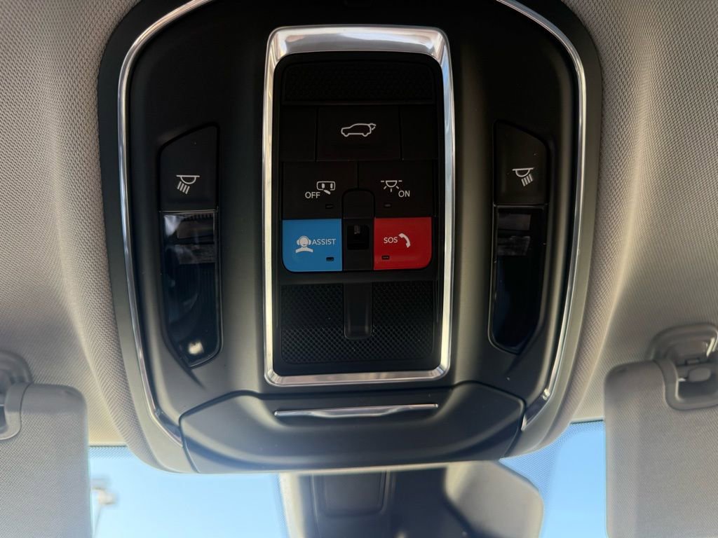 Used 2023 Jeep Grand Cherokee Limited image 35