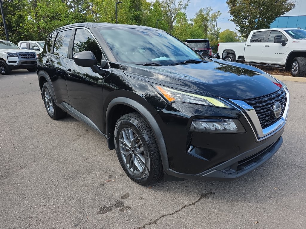 Used 2021 Nissan Rogue S FWD image 2