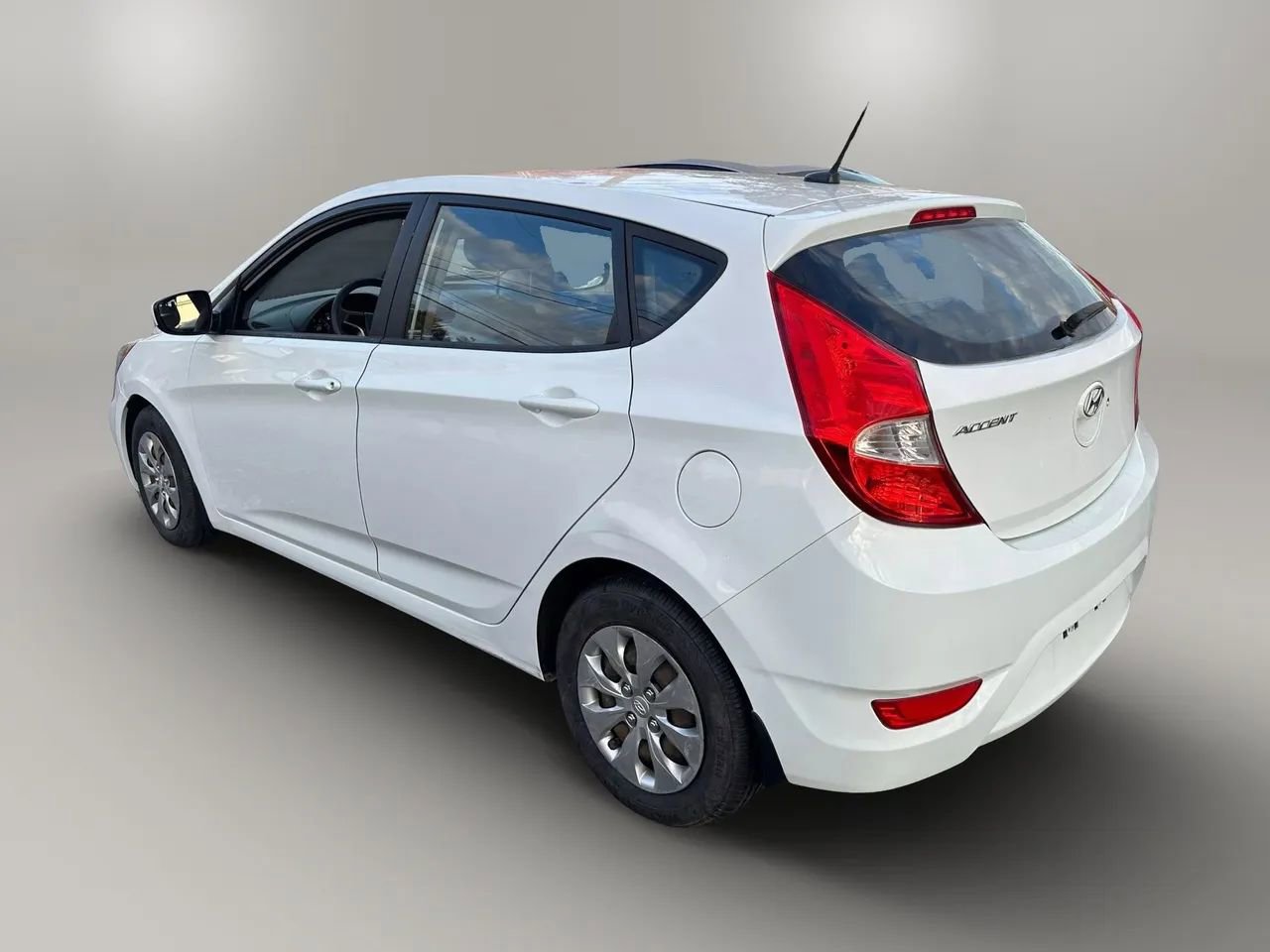 Used 2015 Hyundai Accent GS image 8