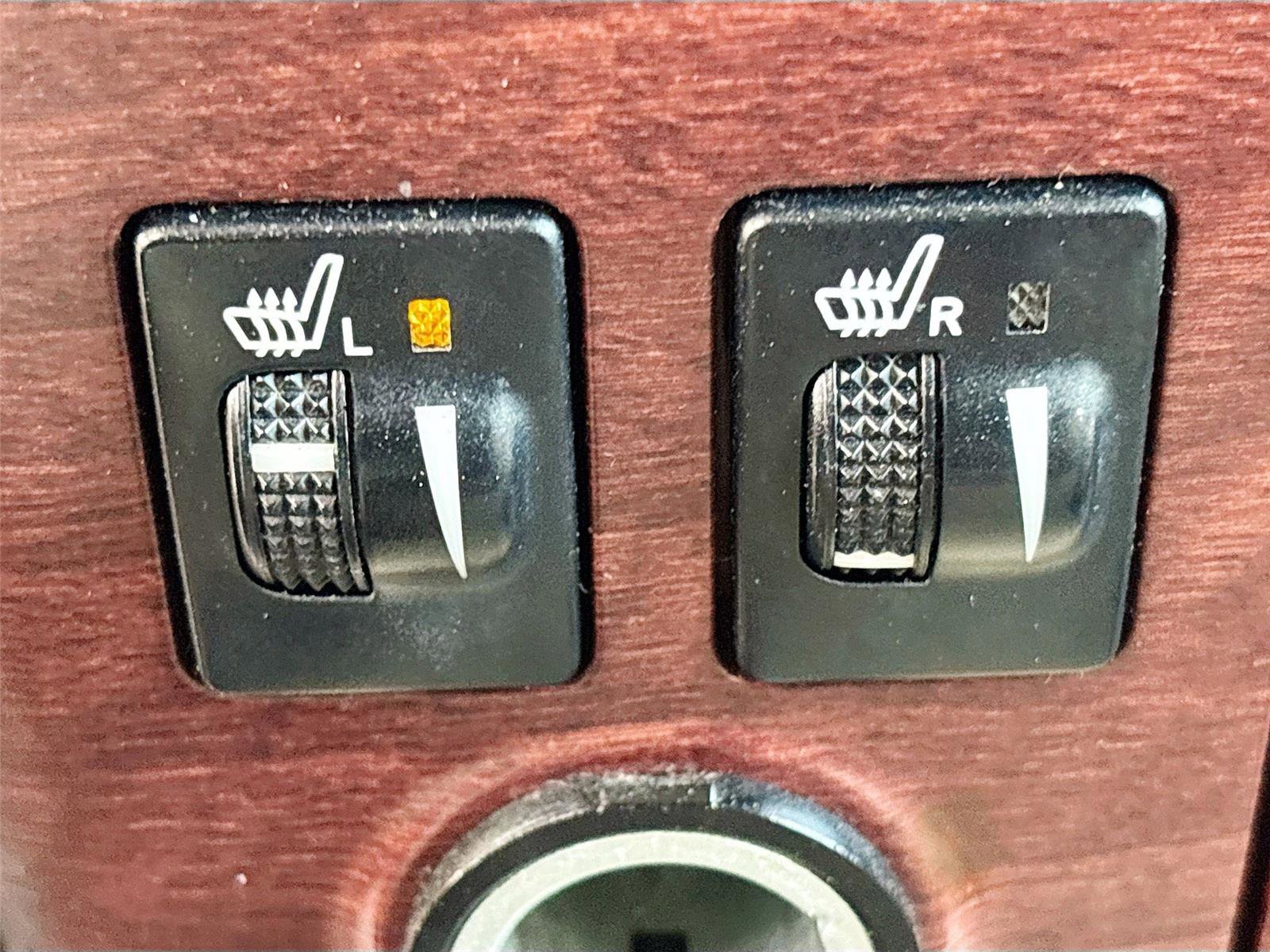 Used 2014 Toyota Sienna XLE image 19