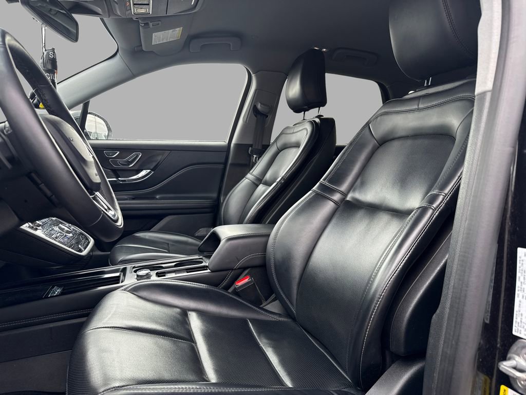 Used 2022 Lincoln Corsair AWD w/ Equipment Group 101A image 9