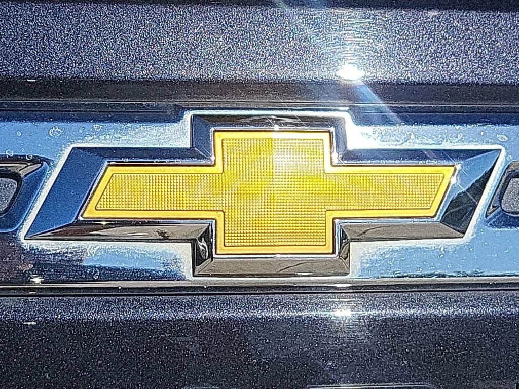 Used 2023 Chevrolet Suburban Premier AWD/4WD image 37