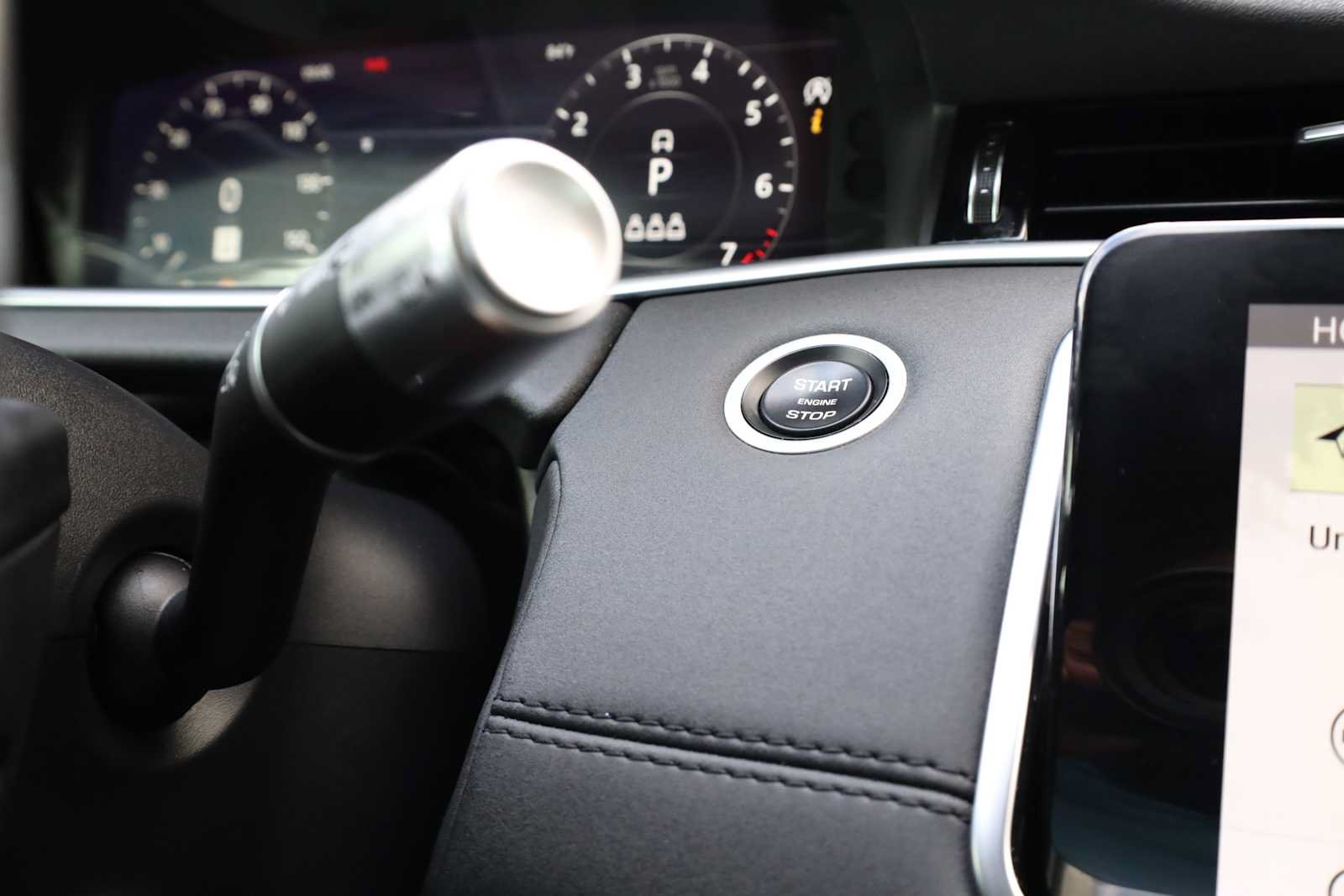 Used 2020 Land Rover Range Rover Evoque SE AWD/4WD image 18