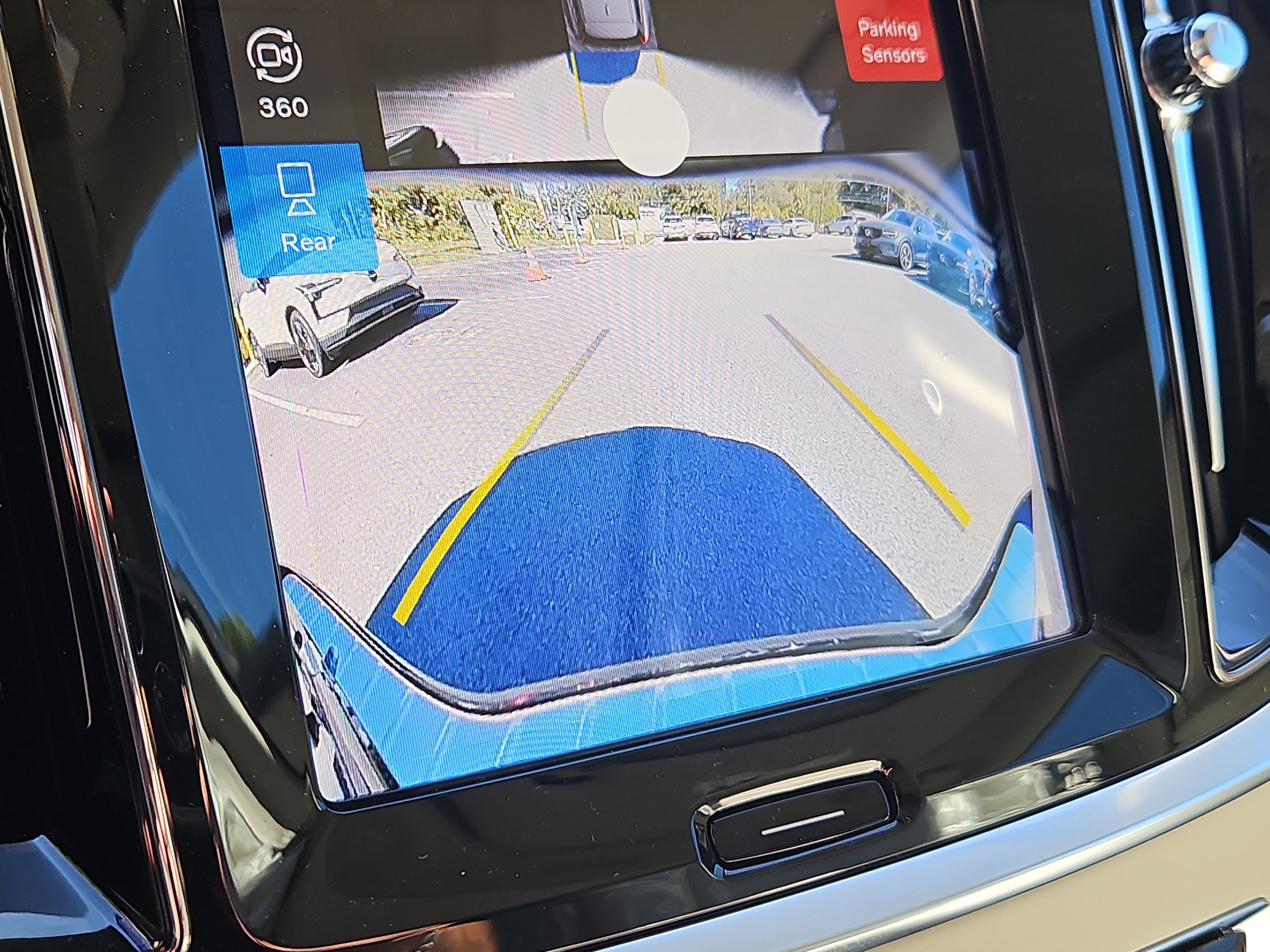 New 2026 Volvo V60 B5 Cross Country Plus w/ Protection Package Premier image 6