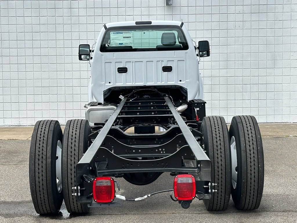 New 2027 Ford F750 2WD Regular Cab Super Duty image 5