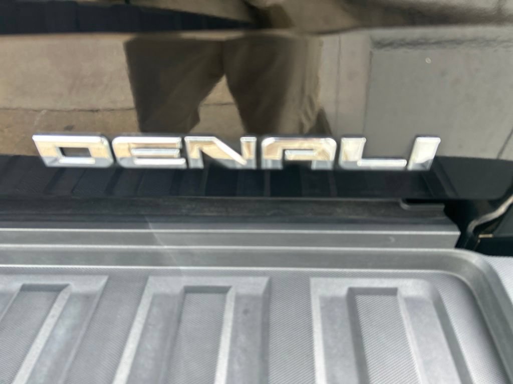 Used 2018 GMC Sierra 2500 Denali w/ Duramax Plus Package AWD/4WD image 35