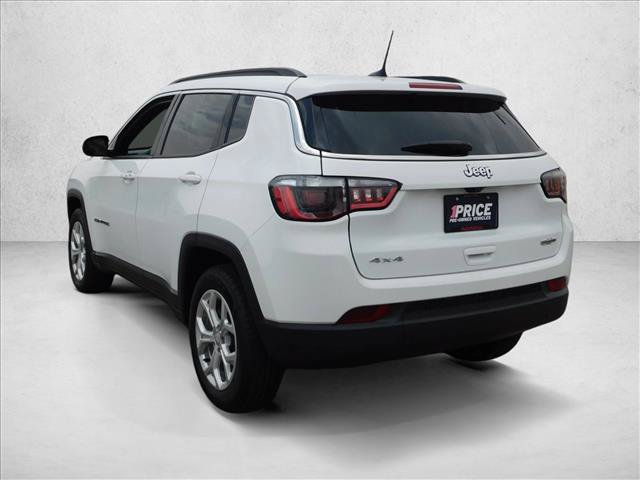 Used 2024 Jeep Compass Latitude AWD/4WD image 13