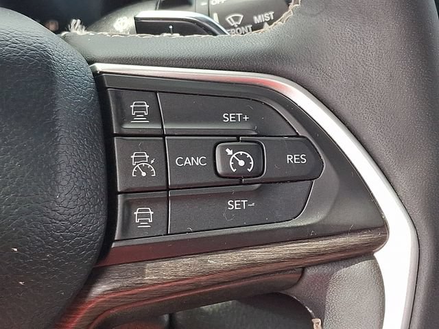 Used 2023 Jeep Grand Cherokee L Limited w/ Luxury Tech Group II AWD/4WD image 24