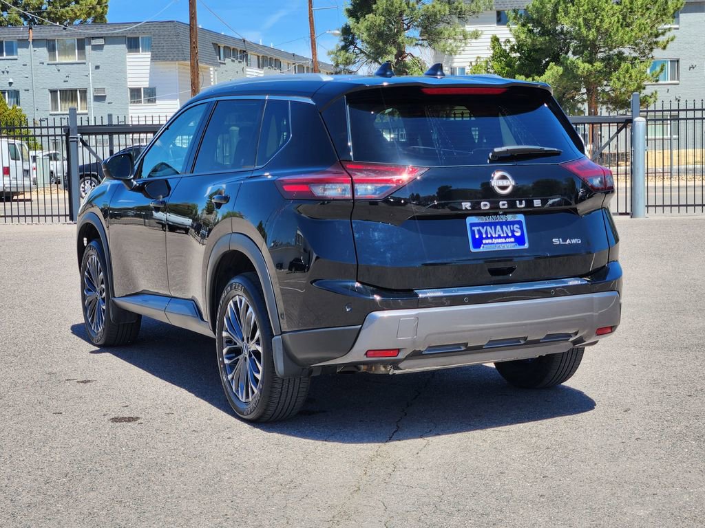 Used 2025 Nissan Rogue SL w/ Tech Package AWD/4WD image 5