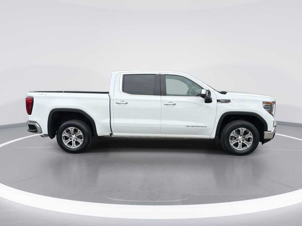 Used 2025 GMC Sierra 1500 SLT AWD/4WD image 3