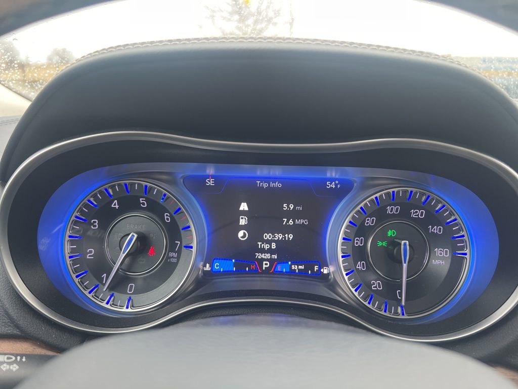 Used 2019 Chrysler 300 C w/ Sun, Sound & Nav Package image 12