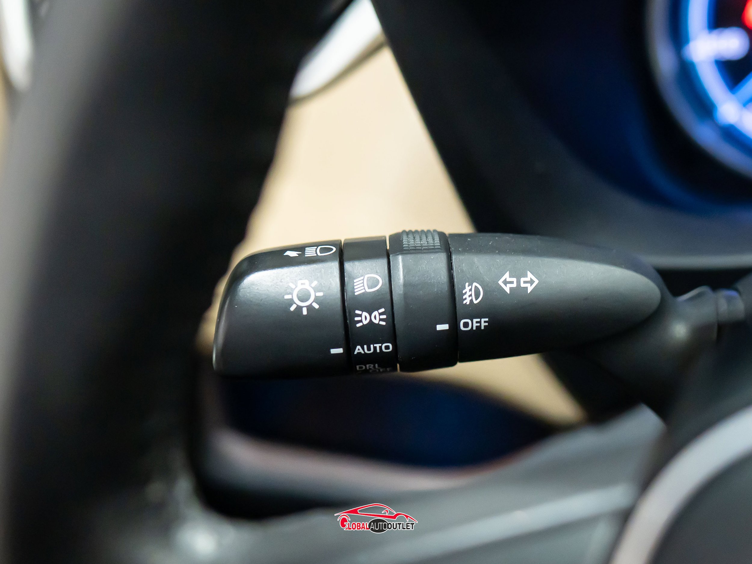 Used 2020 Toyota RAV4 Limited AWD/4WD image 27