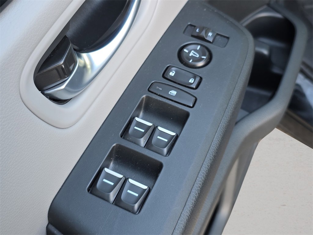 Used 2023 Honda Pilot LX image 19