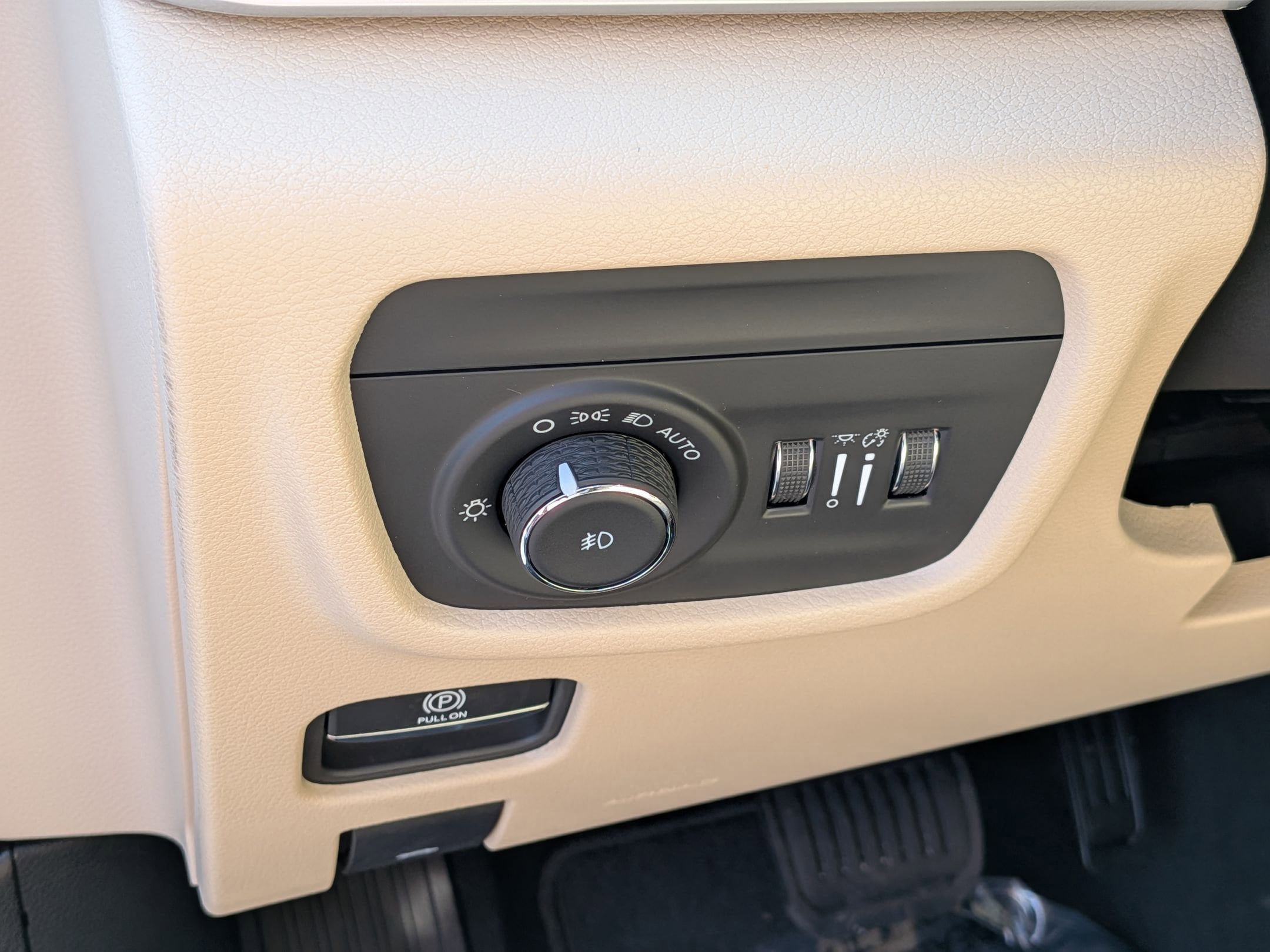 New 2026 Jeep Grand Cherokee Limited w/ Limited Altitude Package RWD image 15