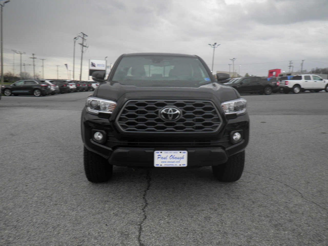 Used 2023 Toyota Tacoma TRD Off-Road image 2