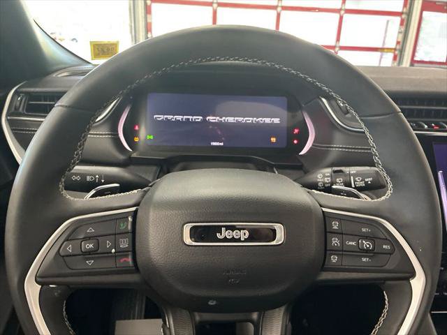 Certified 2024 Jeep Grand Cherokee Altitude AWD/4WD image 31