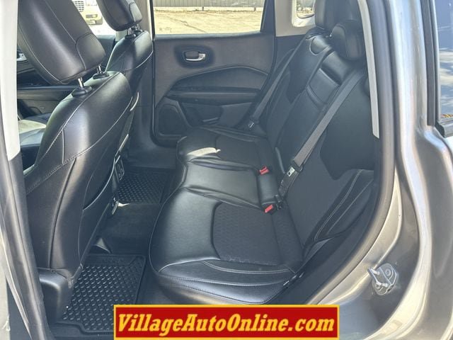 Used 2018 Jeep Compass Latitude w/ Popular Equipment Group AWD/4WD image 30