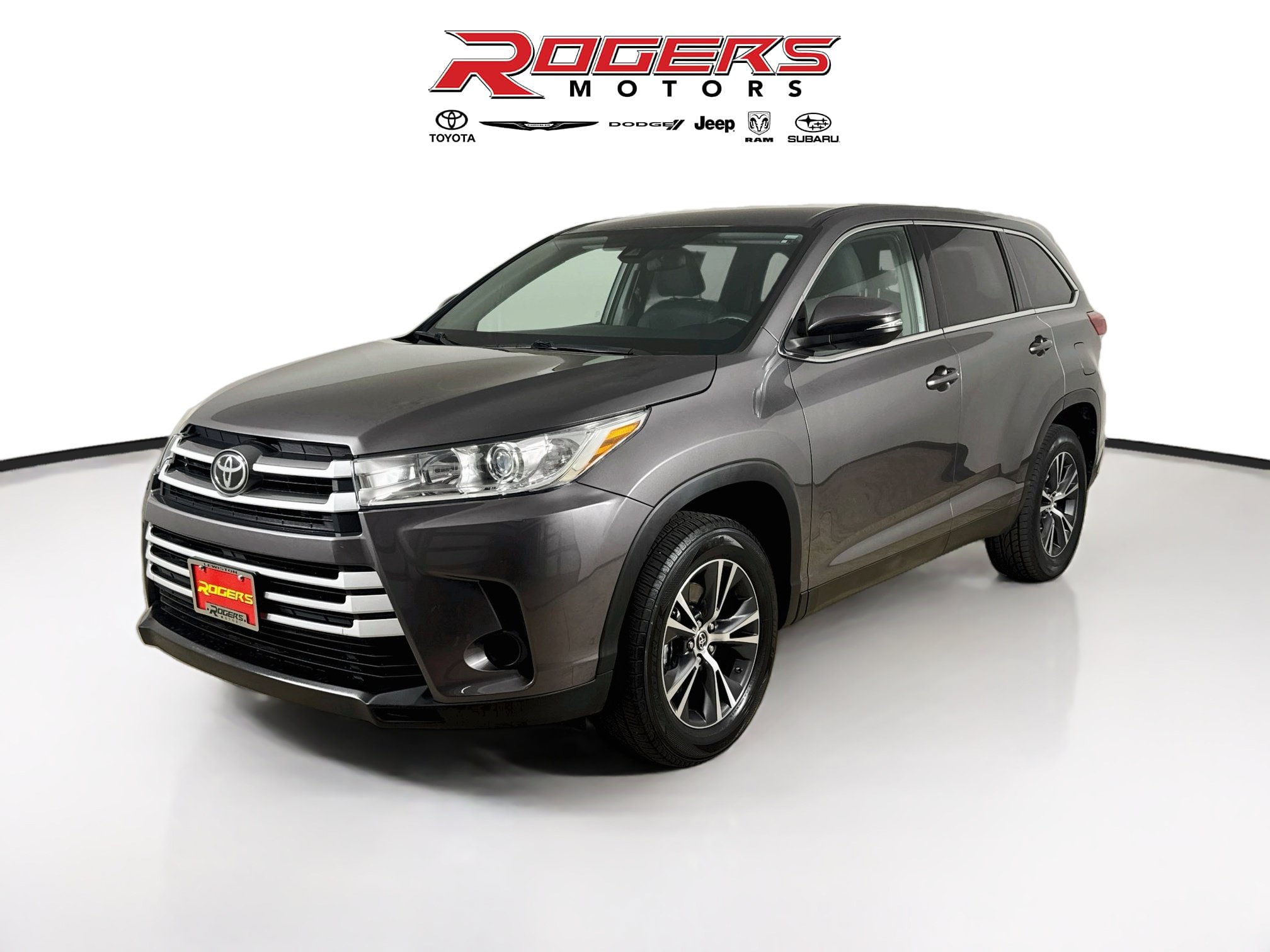 Used 2019 Toyota Highlander LE AWD/4WD image 8