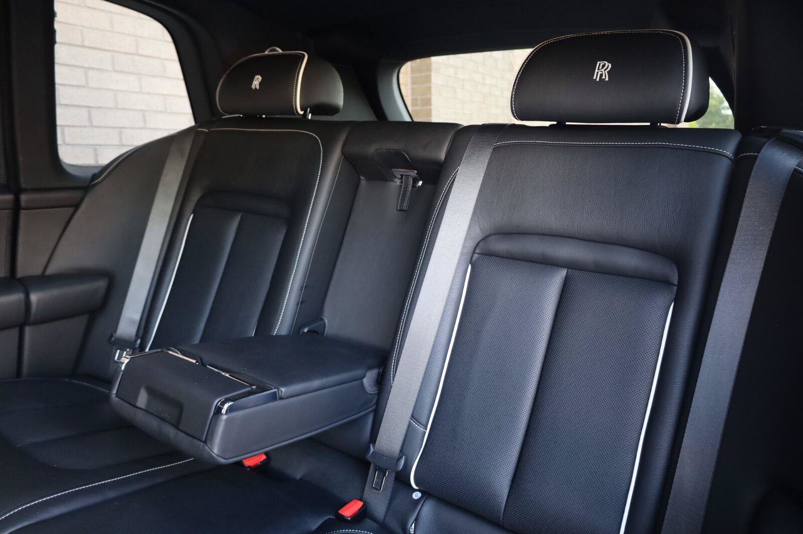 Used 2019 Rolls-Royce Cullinan AWD/4WD image 28