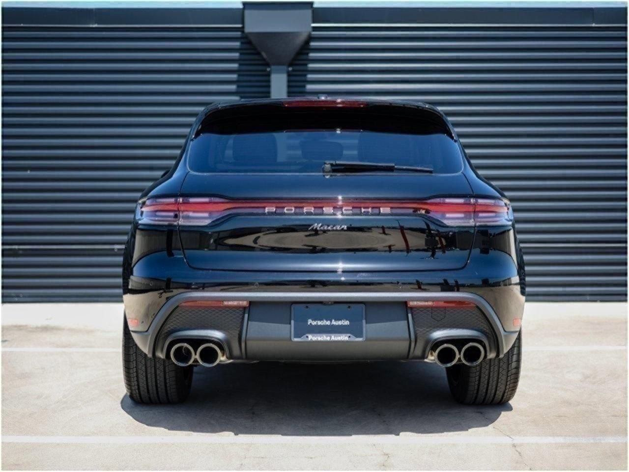 Certified 2025 Porsche Macan AWD/4WD image 6