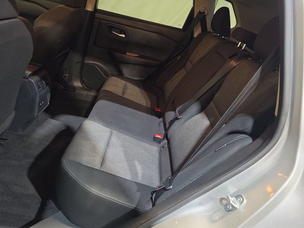 Used 2024 Nissan Rogue SV FWD image 23