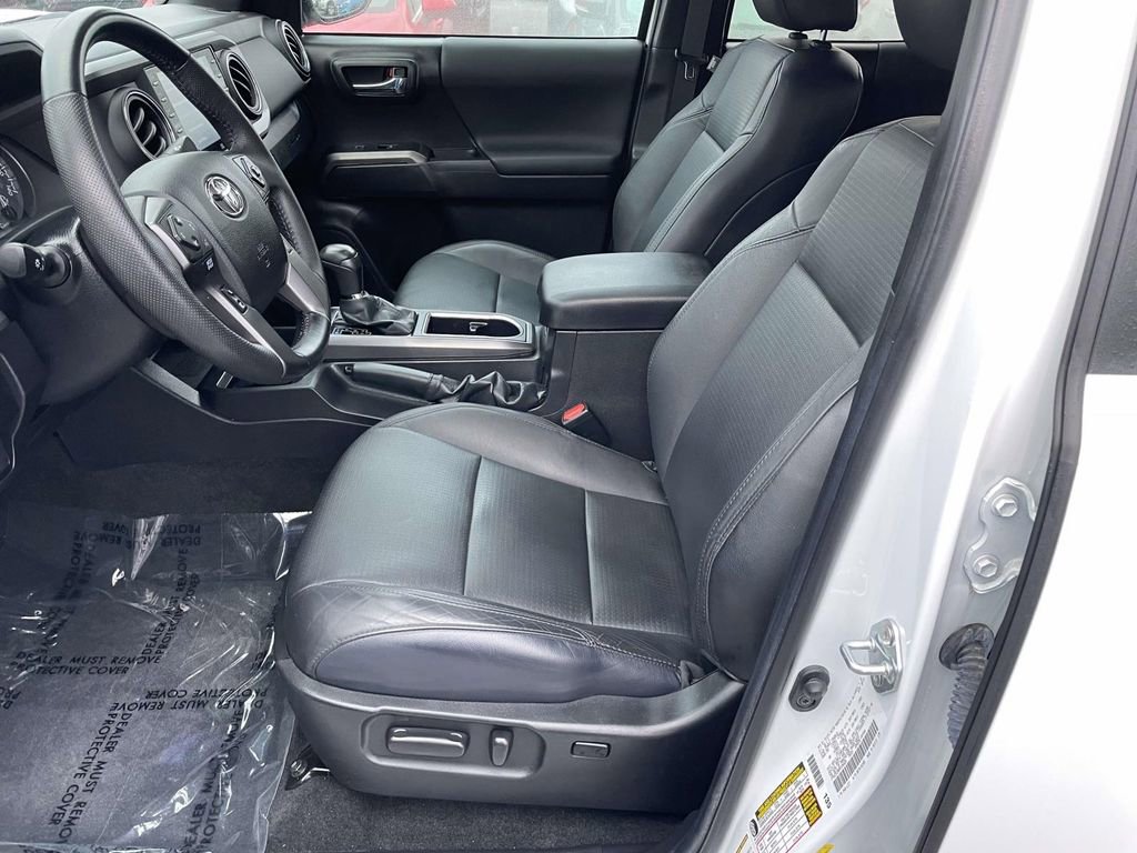 Used 2022 Toyota Tacoma TRD Off-Road w/ TRD Premium Off Road Package image 29