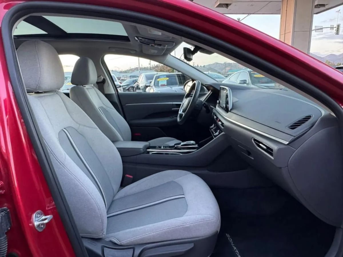 Used 2020 Hyundai Sonata SEL w/ Convenience + Sunroof Package FWD image 11