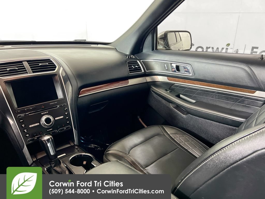 Used 2018 Ford Explorer Platinum AWD/4WD image 29