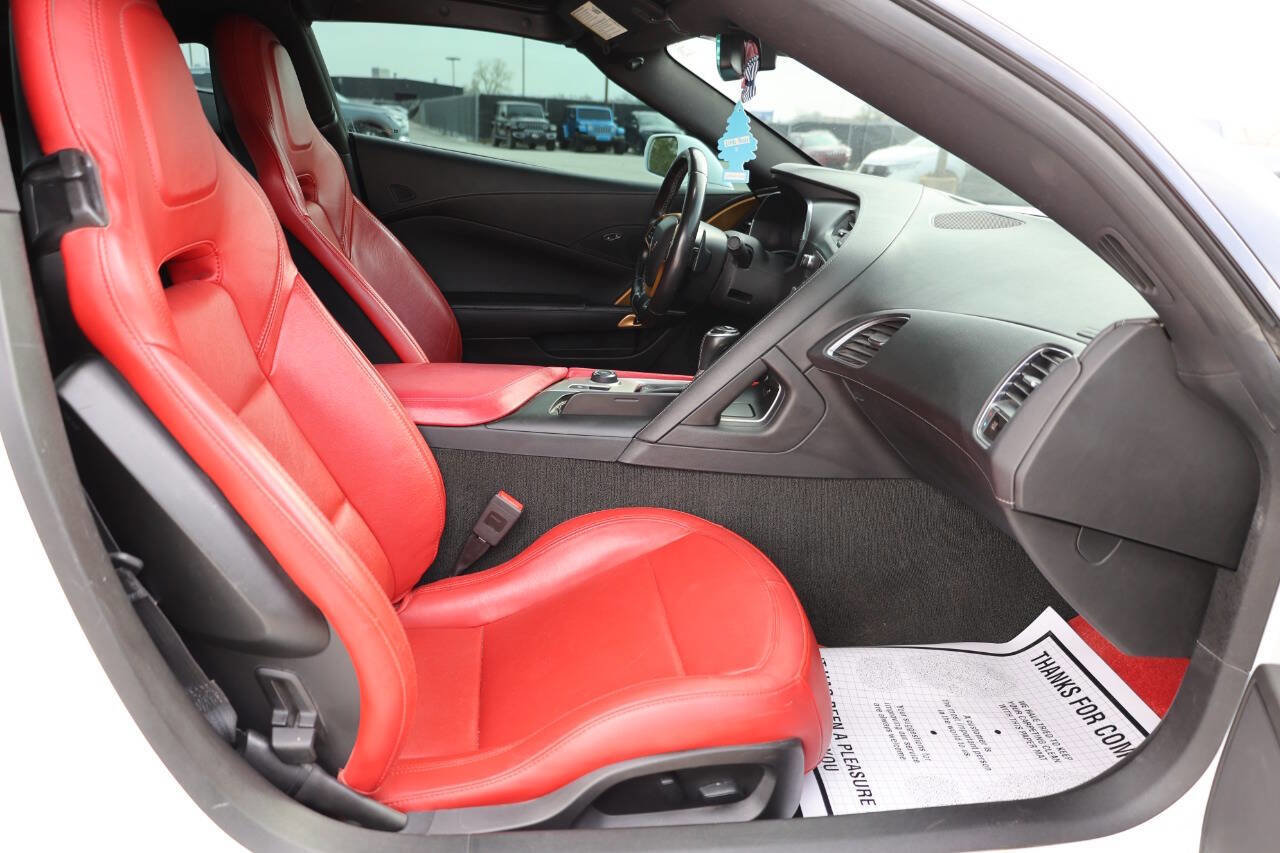 Used 2019 Chevrolet Corvette Stingray Coupe w/ Carbon Flash Badge Package image 14