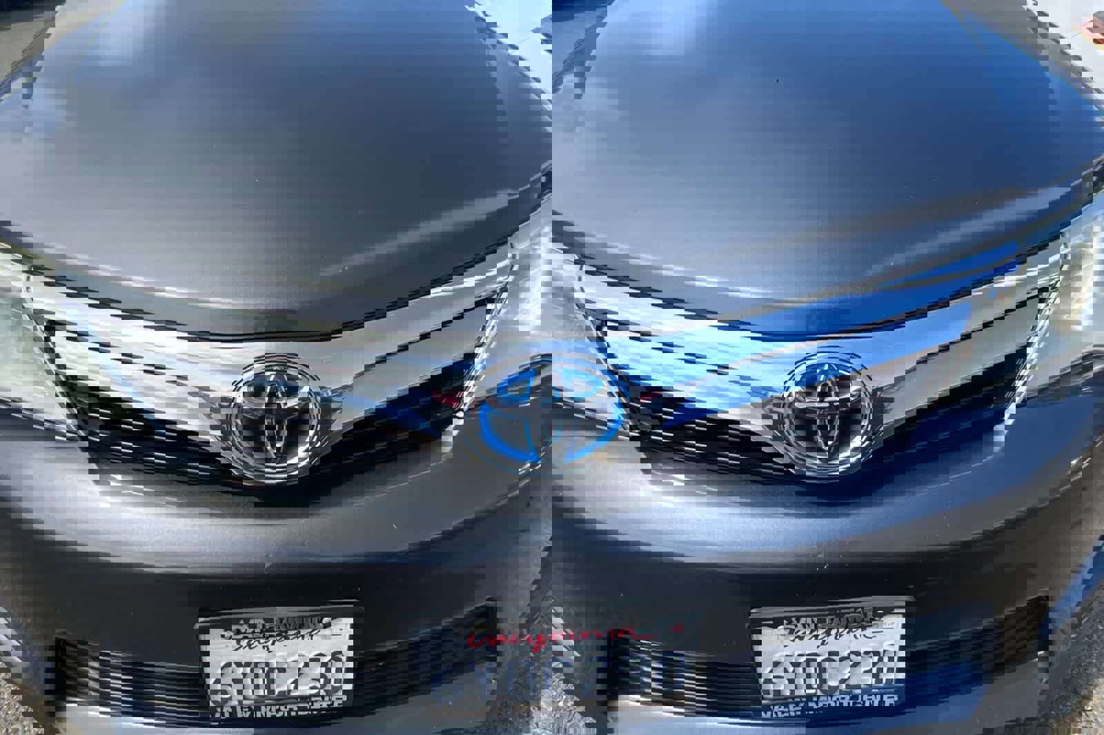 Used 2012 Toyota Camry LE FWD image 12