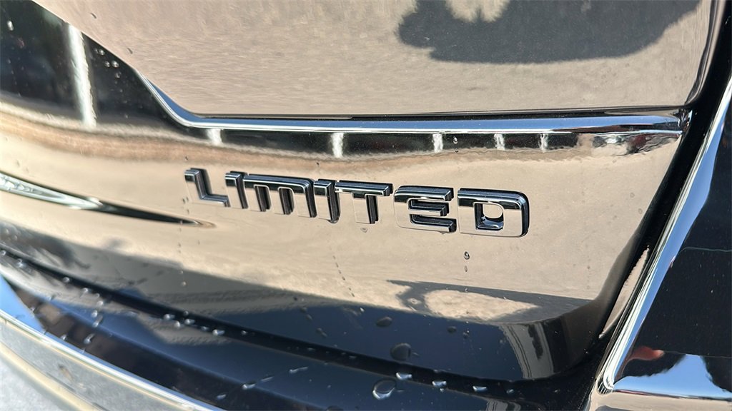 New 2025 Jeep Grand Cherokee Limited w/ Black Appearance Package image 11