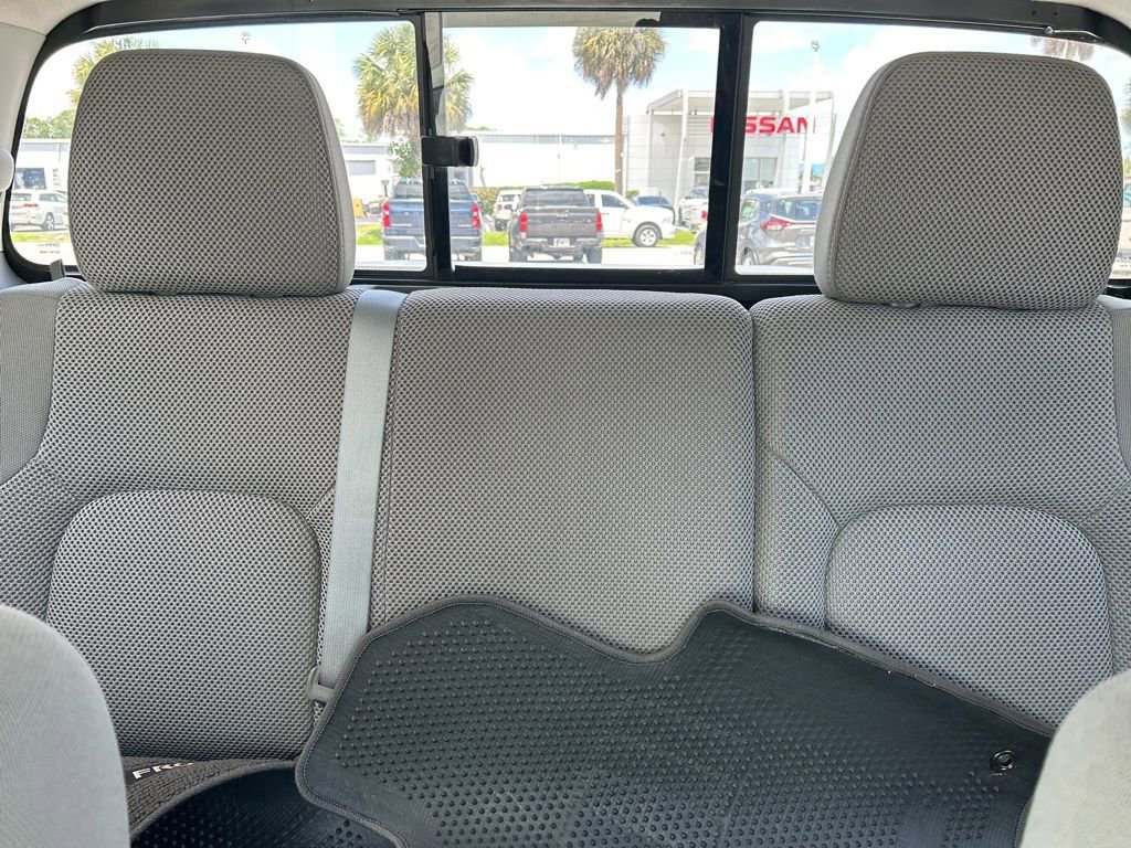 Used 2017 Nissan Frontier SV w/ SV Value Truck Package RWD image 14