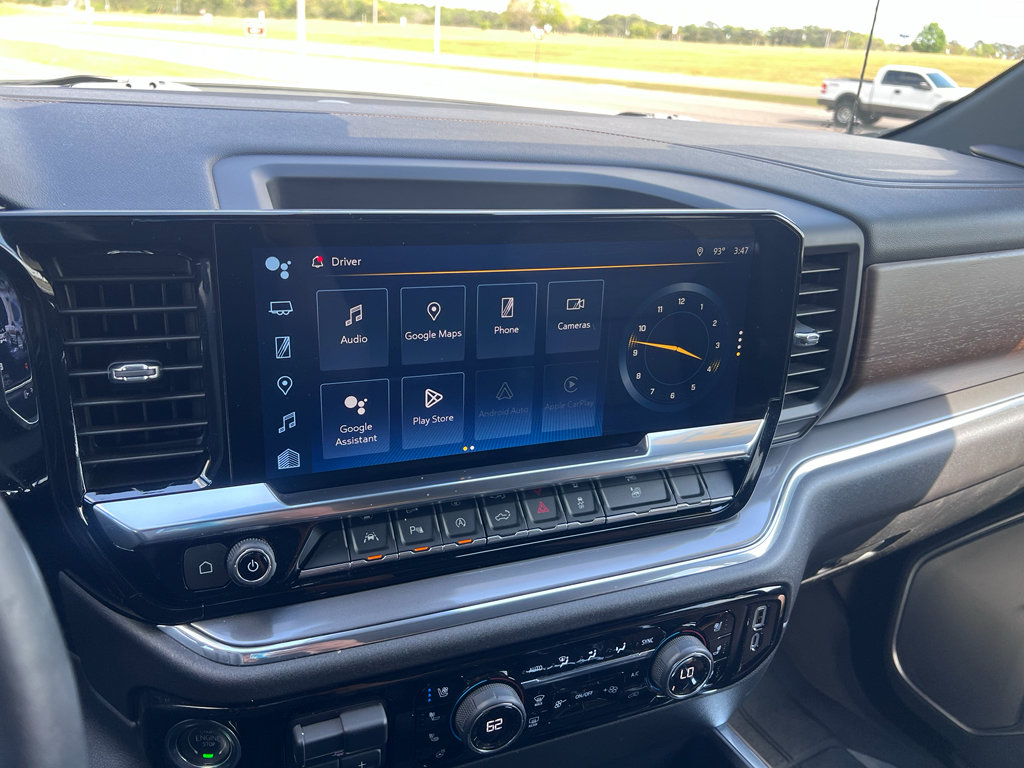 Used 2024 Chevrolet Silverado 1500 High Country w/ Technology Package image 27