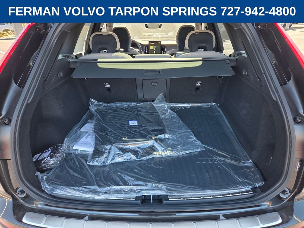 New 2026 Volvo XC60 B5 Plus w/ Protection Package Premier AWD/4WD image 17