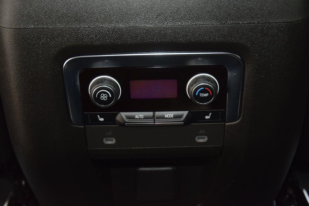 Used 2023 Chevrolet Tahoe High Country AWD/4WD image 45