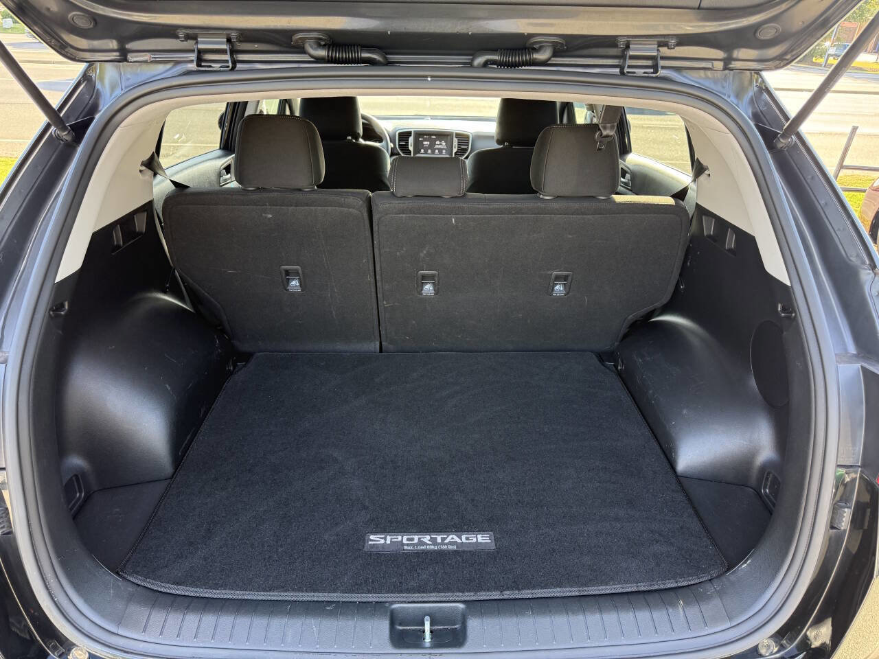 Used 2019 Kia Sportage LX w/ LX Popular Package image 12