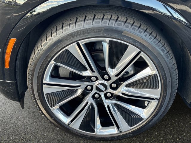 Certified 2026 Cadillac Lyriq Signature Luxury w/ Nappa Leather Package AWD/4WD image 9