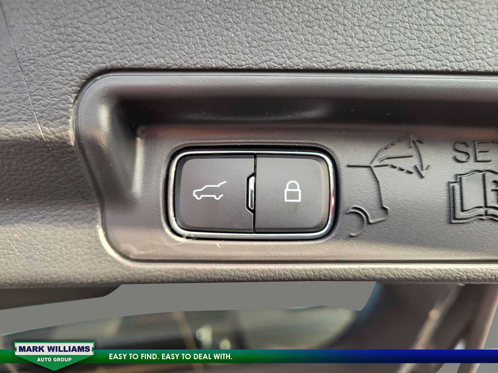 Used 2025 Ford Explorer ST AWD/4WD image 35
