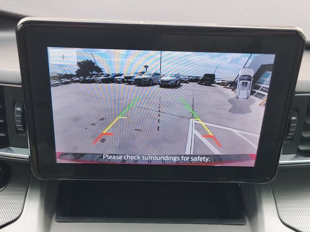 Certified 2022 Ford Explorer XLT w/ Equipment Group 202A RWD image 19