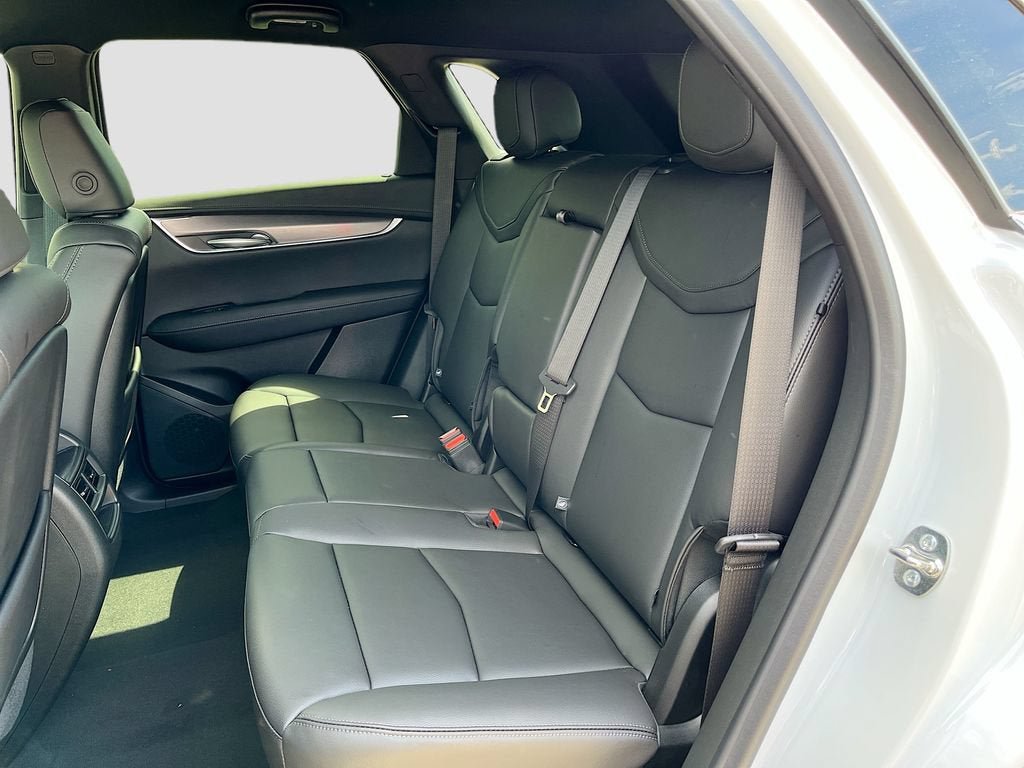 New 2026 Cadillac XT5 Luxury w/ LPO, Floor Liner Package AWD/4WD image 30