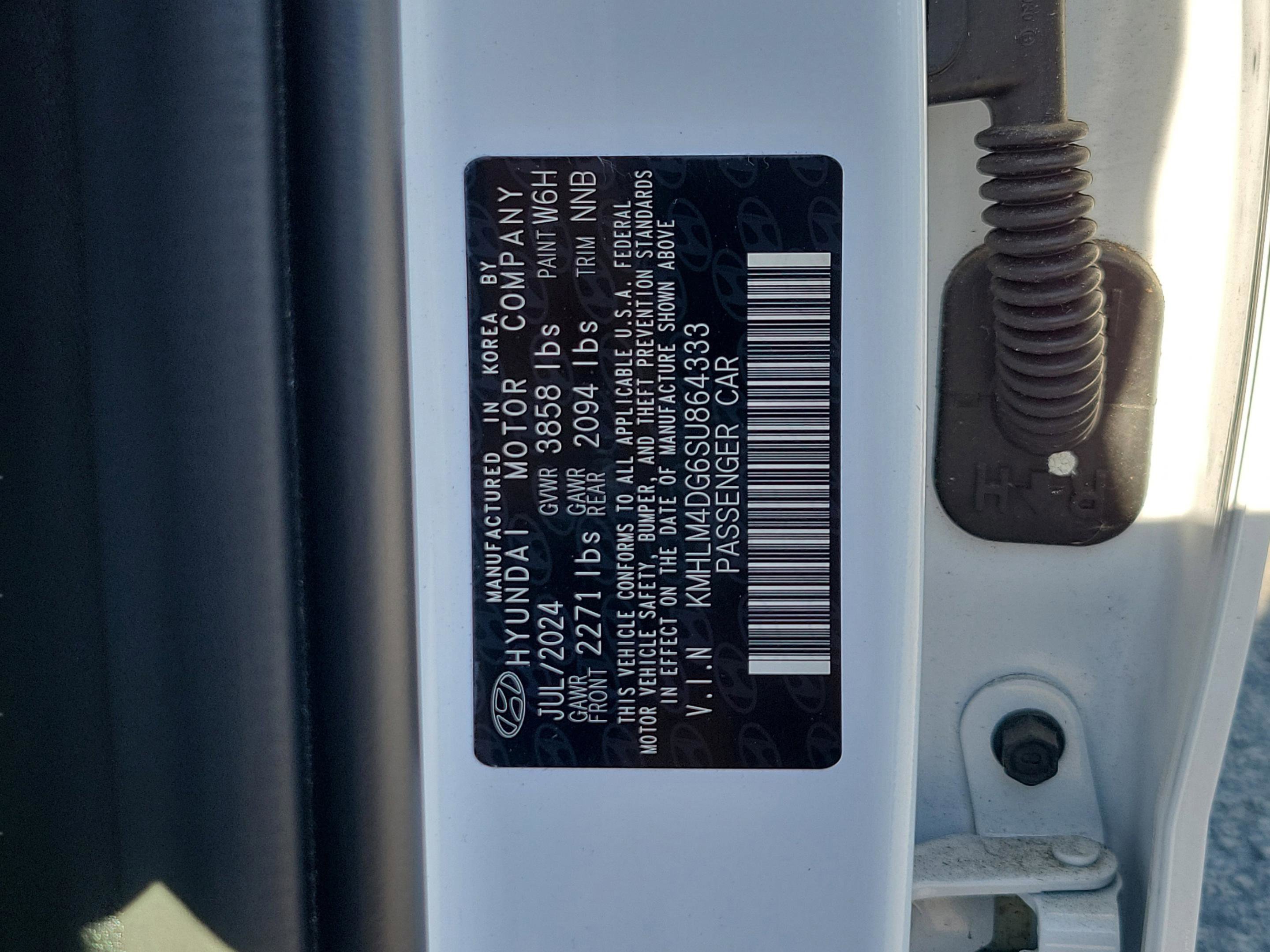 Certified 2025 Hyundai Elantra Sport image 31