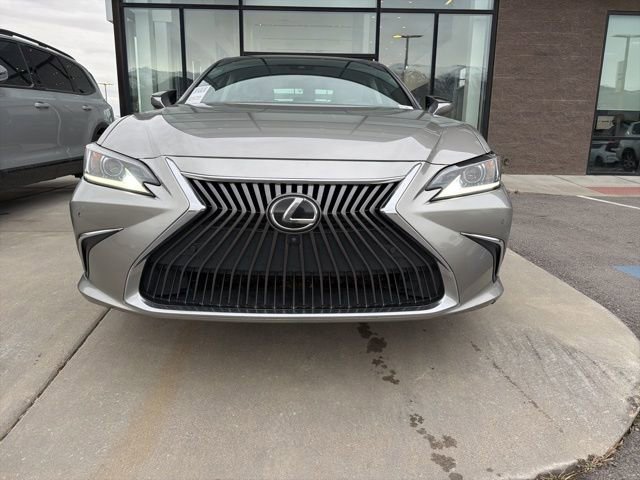 Used 2019 Lexus ES 350 w/ Accessory Package image 8