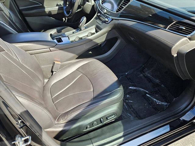 Used 2018 Buick LaCrosse Avenir w/ Driver Confidence Package #2 image 20