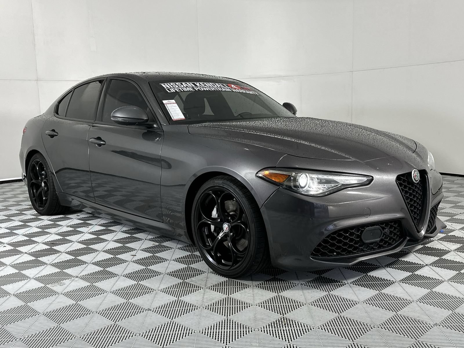 Used 2023 Alfa Romeo Giulia Sprint RWD image 2