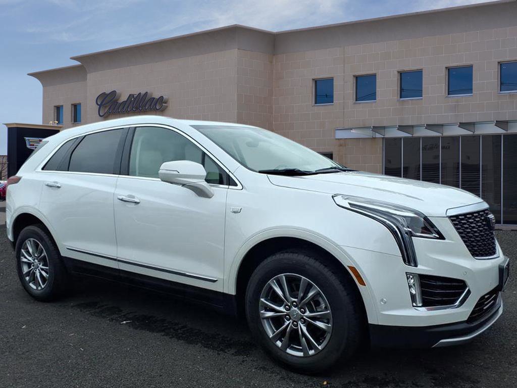Used 2023 Cadillac XT5 Premium Luxury w/ Technology Package AWD/4WD image 4