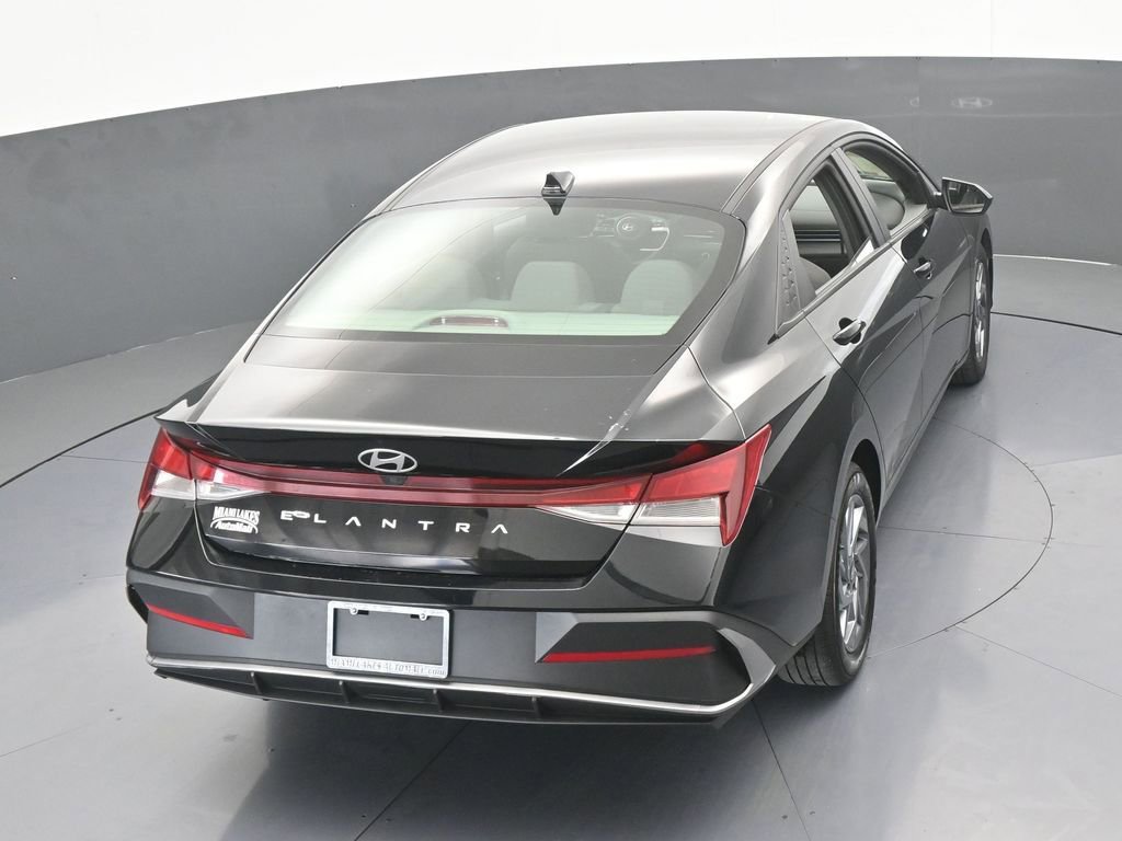 Used 2024 Hyundai Elantra SEL image 51
