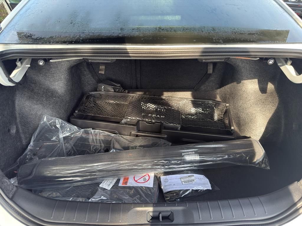 New 2025 Nissan Altima 2.5 SR w/ SR Premium Package image 31