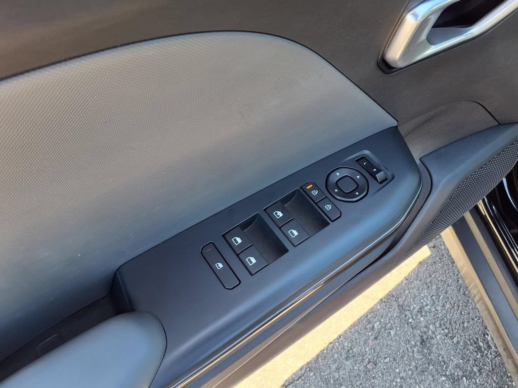 Used 2025 Kia K4 FWD image 12